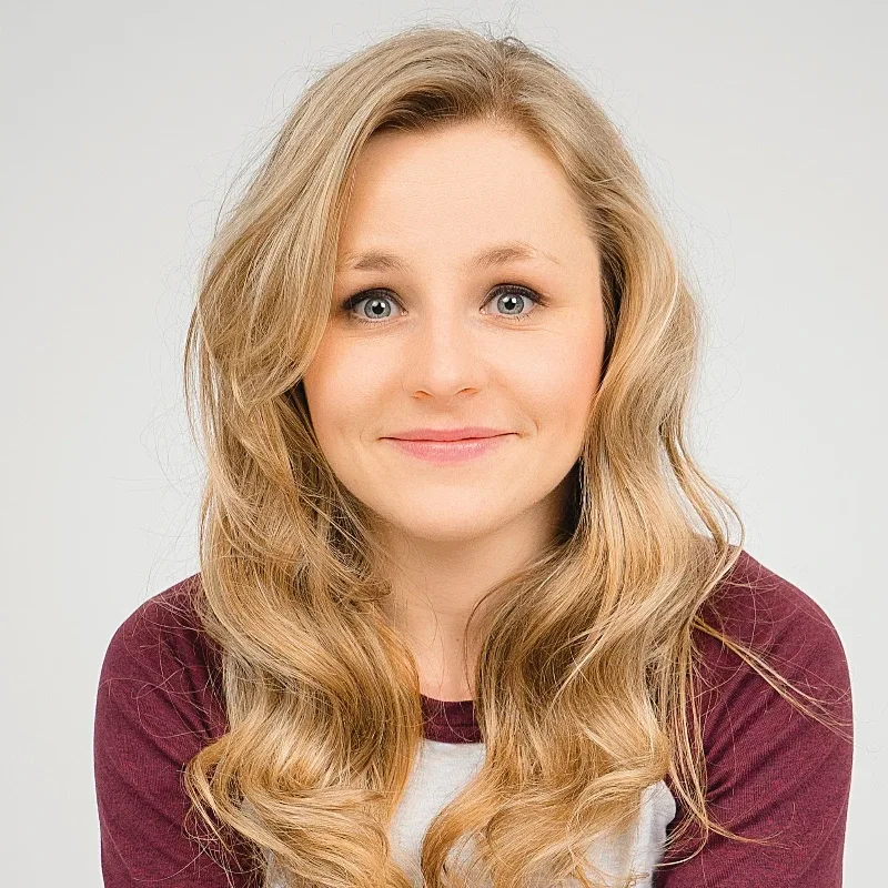 Sasha Ellen artist profile image