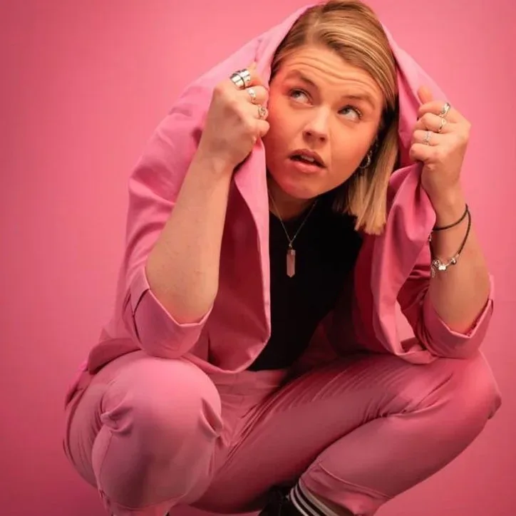 Abi Carter-Simpson photo 2