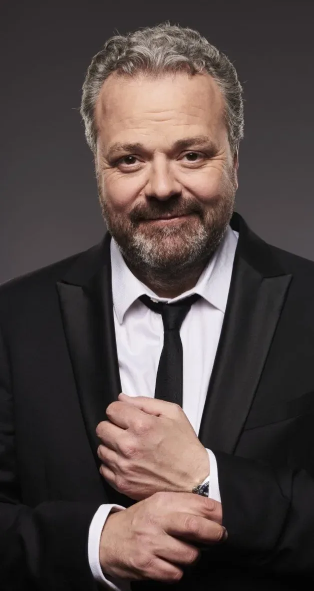 Hal Cruttenden artist profile image