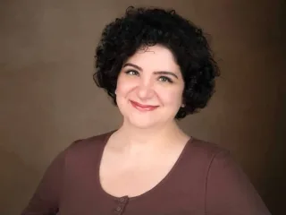 Kimia Etemadi