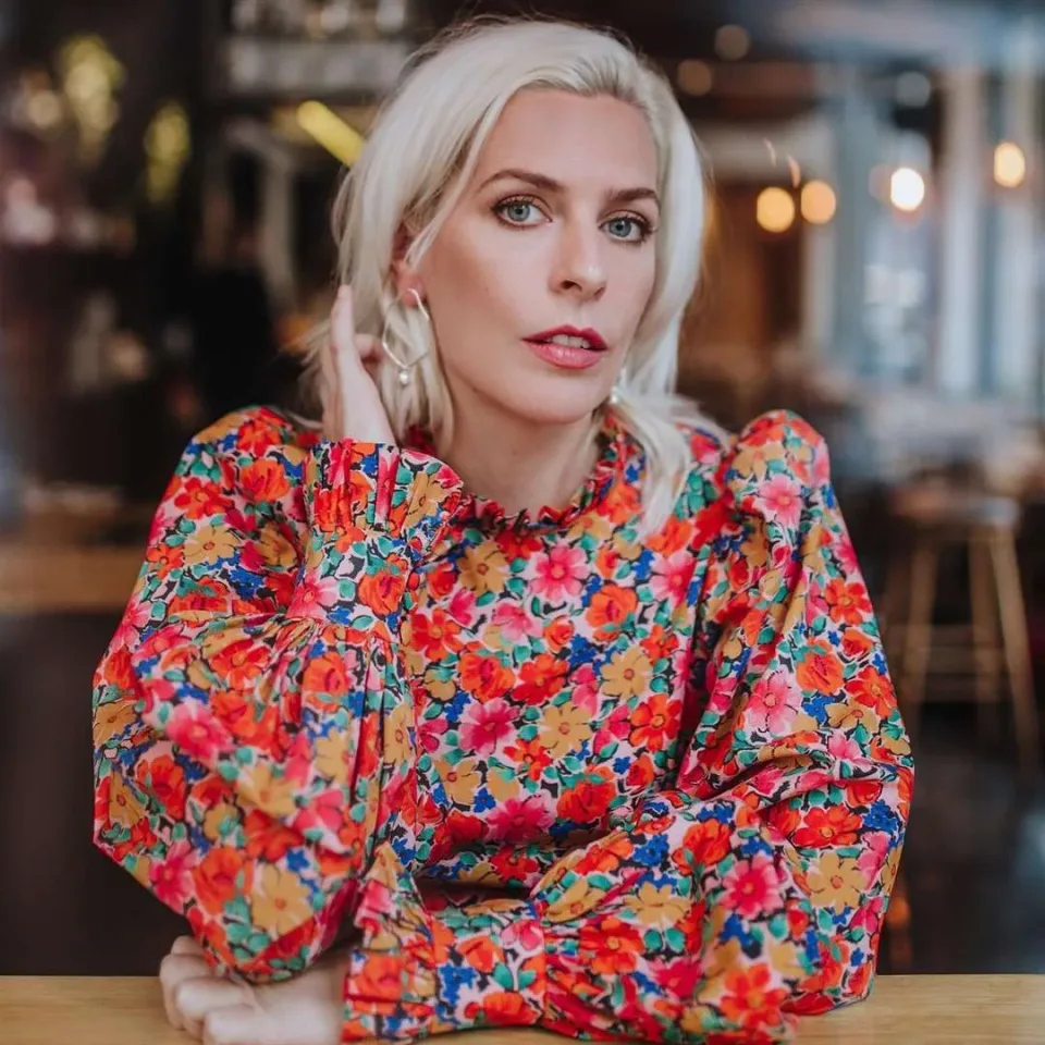 Sara Pascoe photo 1