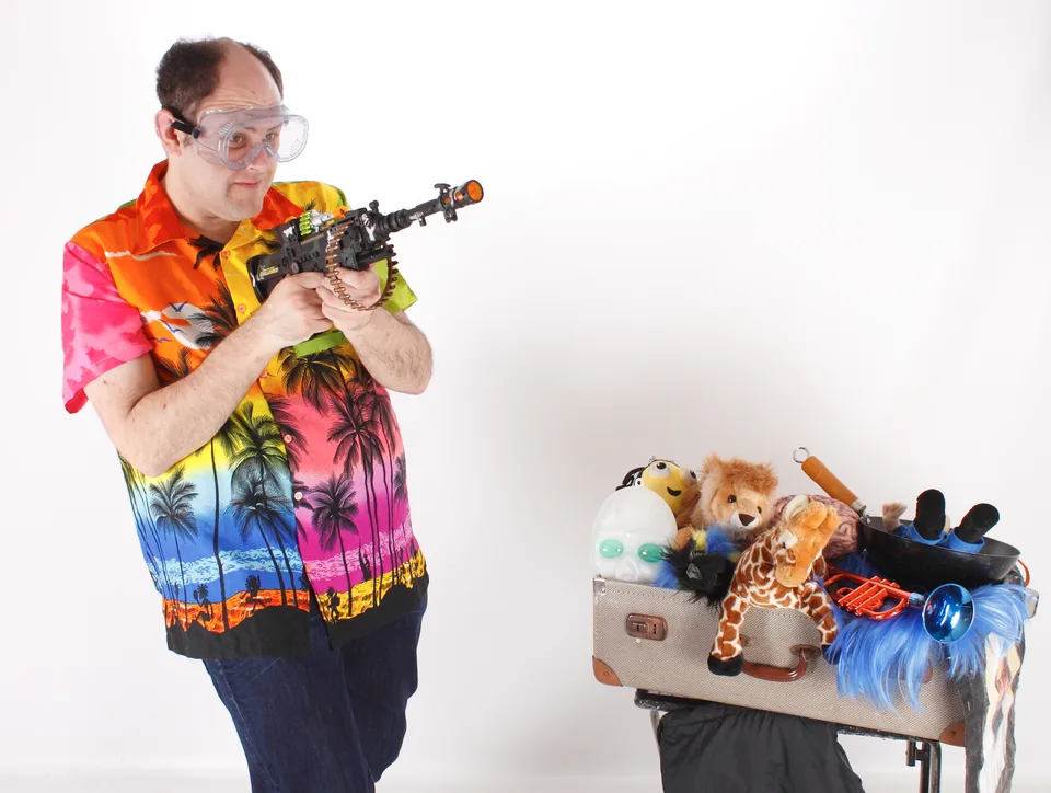 200 Puns In 1 Hour With Roger Swift